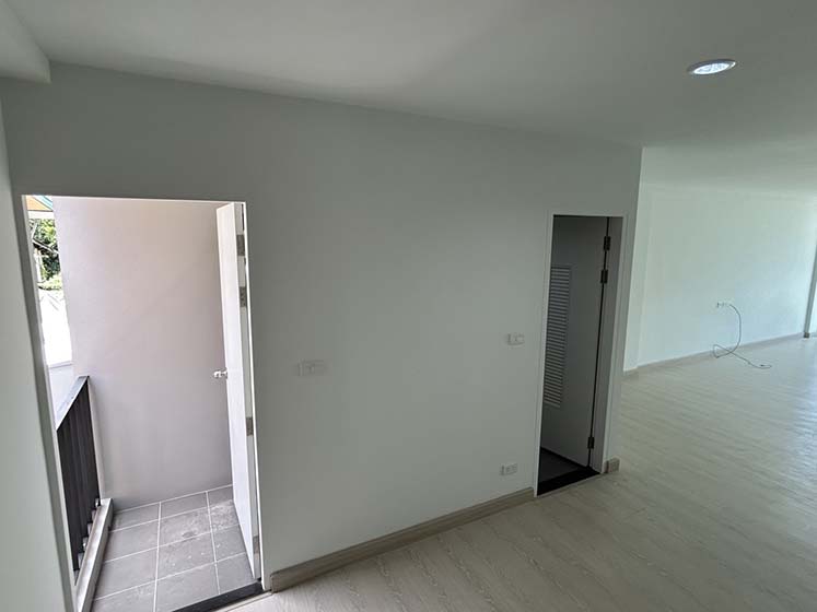 Townhouse in Sukhumvit 